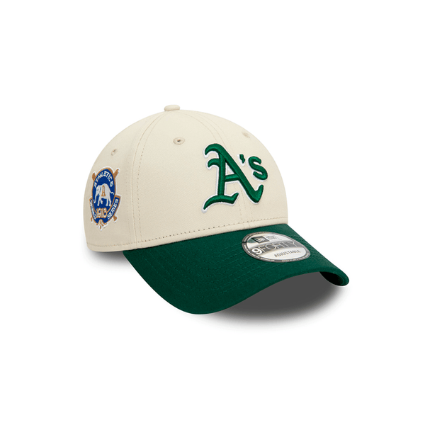 GORRA NEW ERA OAKLAND ATHLETICS 9FORTY BEIGE VISERA VERDE LOGO VERDE